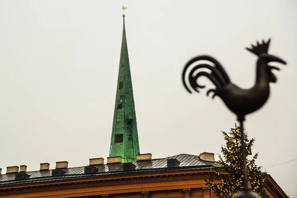 Riga Latvia Sculpture Rooster Spire Center Old City Church Peter — Stock Photo, Image