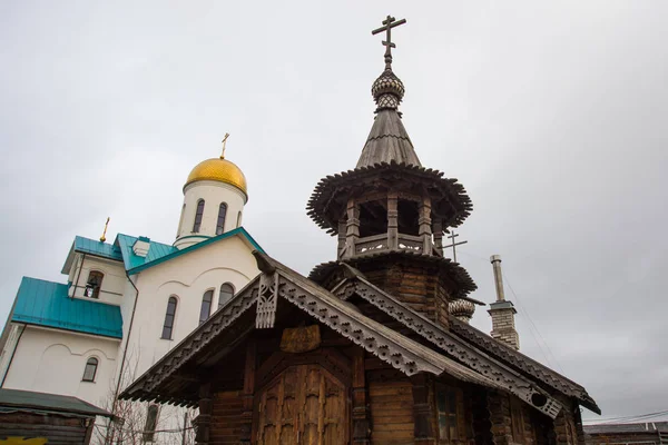 San Petersburgo Rusia Capilla Madera Con Campanario Pórtico Tallado Iglesia — Foto de Stock