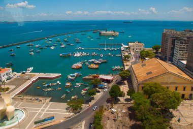 Salvador, Brezilya: Salvador Bahia San Marcelo Fort. Salvador liman kenti üst görünümü.