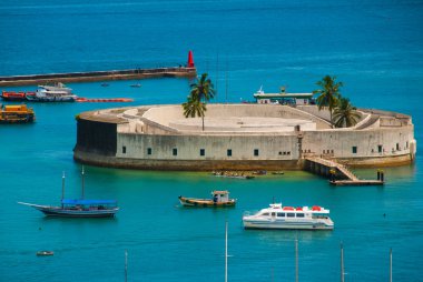 Salvador, Brezilya: Salvador Bahia San Marcelo Fort. Salvador liman kenti üst görünümü.