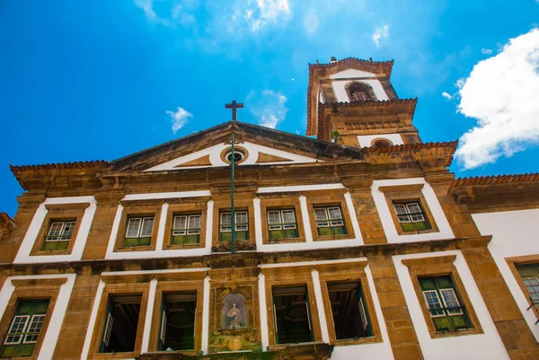 Igreja Católica, bairro histórico do Pelourinho. O centro histórico de Salvador, Brasil . — Fotografia de Stock