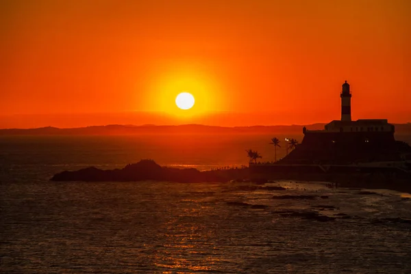 SALVADOR, BRAZIL: Portrait of the Farol da Barra Salvador Brazil lighthouse. Beautiful landscape with verm at sunset. — Stock Photo, Image