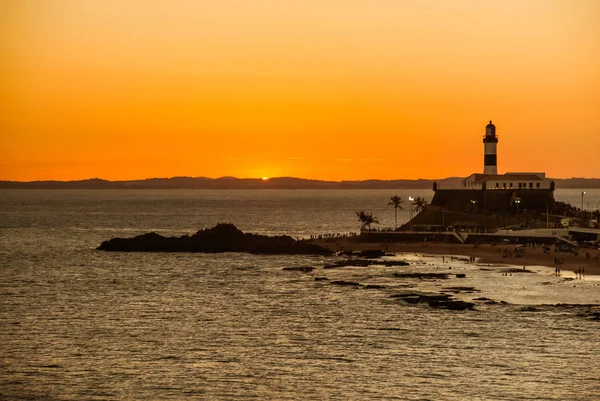 SALVADOR, BRAZIL: Portrait of the Farol da Barra Salvador Brazil lighthouse. Beautiful landscape with verm at sunset. — Stock Photo, Image