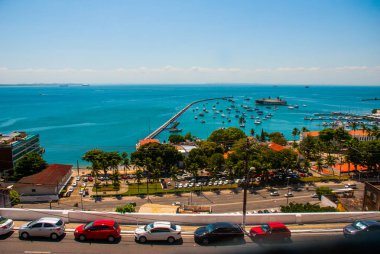 All Saints Bay havadan görünümü -Baia de Todos os Santos-in Salvador, Bahia, Brezilya.