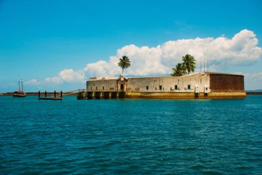 Salvador, Brezilya: Salvador Bahia San Marcelo Fort. Salvador liman kenti üst görünümü.
