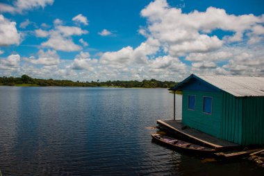Amazon nehri, Manaus, Amazonas, Brezilya: Amazon nehri üzerinde Güneşli hava güzel manzara