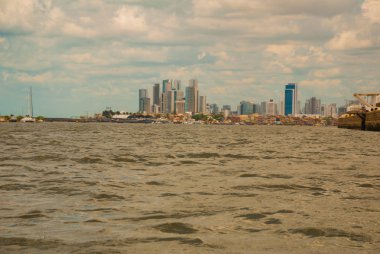 Recife, Pernambuco, Brezilya: Gökdelenler, evler, deniz ve plaj manzaralı manzara