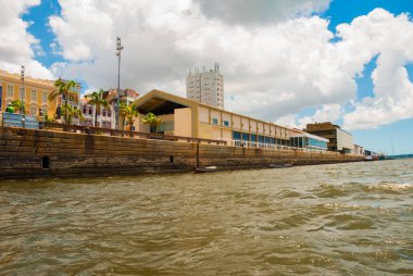 Recife, Pernambuco, Brezilya: Recife, Pernambuco Brezilya'nın kuzeydoğu eyaletinin başkenti, birçok nehirler, köprüler, adacıklar ve yarımadalar ile ayırt edilir.