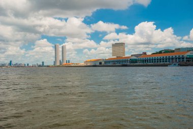 Recife, Pernambuco, Brezilya: Recife, Pernambuco Brezilya'nın kuzeydoğu eyaletinin başkenti, birçok nehirler, köprüler, adacıklar ve yarımadalar ile ayırt edilir.