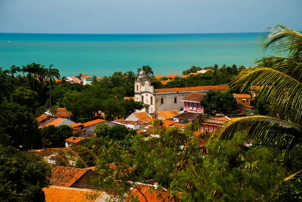 Olinda, Brasilien: utsikt över Olindas historiska centrum från toppen av Alto da se Hill — Stockfoto