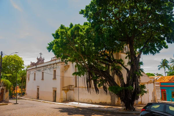 Olinda, pernambuco, brasilien: alte schöne katholische kirche in olinda. olinda ist eine Kolonialstadt an der Nordostküste Brasiliens. — Stockfoto