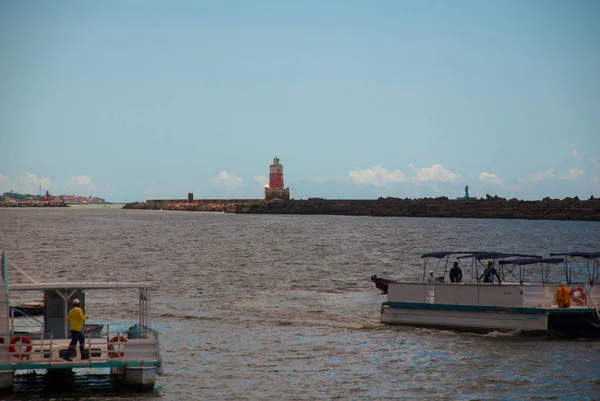 RECIFE, PERNAMBUCO, BRASIL: Faro en el horizonte. Hermoso paisaje . —  Fotos de Stock