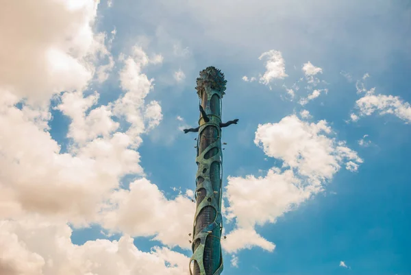 RECIFE, PERNAMBUCO, BRASIL: Parque Haborside em recife com obras únicas do famoso escultor brasileiro Francisco Brennand . — Fotografia de Stock
