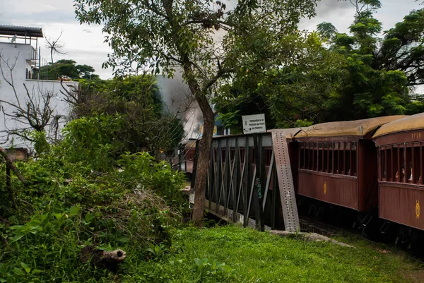 A történelmi Steam Locomotive a Liradentes. A 14 km hosszú történelmi vasúti Sao Joao del Rei az állam Minas Brazília vezető — Stock Fotó