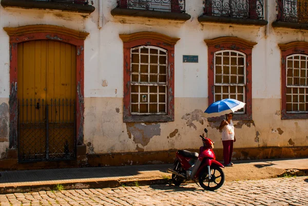 Sao joao del rei, minas gerais: Landschaft mit Blick auf schöne Häuser im Zentrum der Altstadt — Stockfoto