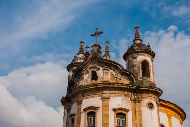 Ouro Preto, Minas Gerais, Brezilya: Assisi Saint Francis ünlü Kilisesi, Ouro Preto bir Rokoko Katolik kilisesi, Brezilya bulutlu bir gökyüzü gün