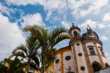 Ouro Preto, Minas Gerais, Brezilya: Assisi Saint Francis ünlü Kilisesi, Ouro Preto bir Rokoko Katolik kilisesi, Brezilya bulutlu bir gökyüzü gün