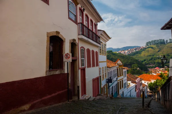 Ouro Preto, Brazylia: centrum miasta o typowej architekturze, wpisane na listę światowego dziedzictwa UNESCO — Zdjęcie stockowe
