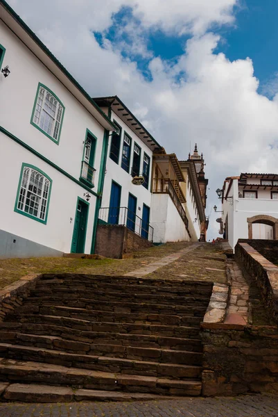Ouro Preto, Minas Gerais, Brésil : Anciennes maisons coloniales dans le centre de la vieille ville. Patrimoine mondial de l'UNESCO — Photo