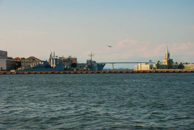 Rio De Janeiro: Guanabara Körfezi'nde küçük bir mali adada küçük kale manzara sıyrılıyor ve halka açık bir cazibe olduğunu. Brezilya