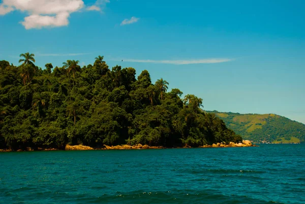Angra dos Reis, Brasil, Ilha Grande: Ilha Grande ubicada en el sur de Río de Janeiro . — Foto de Stock