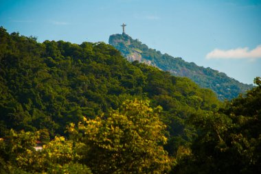 İsa'nın kurtarıcı heykelin üst kısmında bir dağ, rio de janeiro, Brezilya