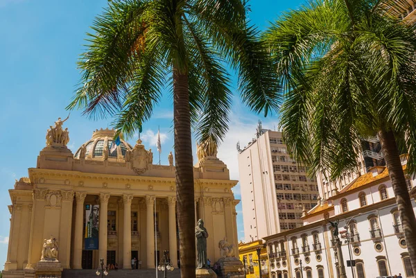 Río de Janeiro, Brasil: Palacio de Tiradentes sede de la ALERJ - Asamblea Legislativa de Río de Janeiro ubicada en el centro histórico de la ciudad . — Foto de Stock