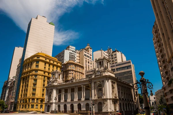 Rio de Janeiro stadshus. Brasilien. Beläget i centrum av staden, är det bland de mest fotograferade byggnaderna i Rio de Janeiro. — Stockfoto