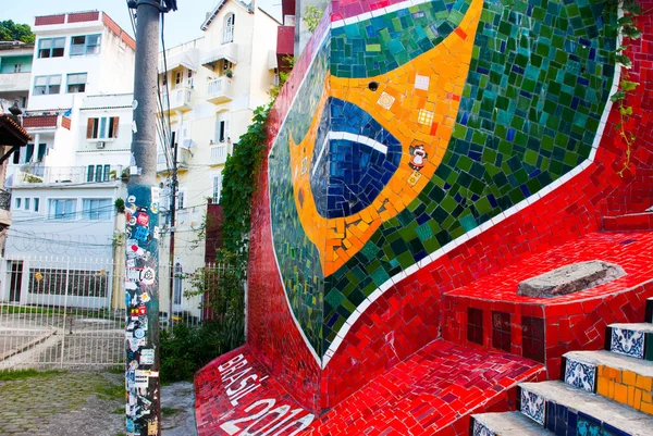 Rio de Janeiro: trappa Selaron i Rio de Janeiro, Brasilien. Det är den chilenska konstnären Jorge Selarons världsberömda verk — Stockfoto