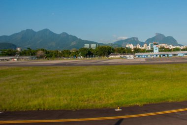 Rio De Janeiro'nun Barra Da Tijuca semtlerinin helikopterinden manzara. Rio de Janeiro, Brezilya