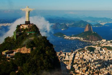 Rio de Janeiro, Brezilya: Christ Redeemer ile Rio de Janeiro havadan görünümü