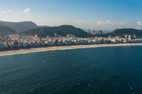 Vista aérea da famosa Praia de Copacabana no Rio de Janeiro, Brasil — Fotografia de Stock