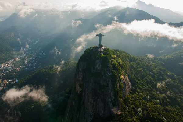 Rio de Janeiro, Brasile. Veduta aerea di Rio de Janeiro con Cristo Redentore — Foto Stock