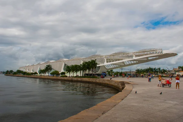 Rio de Janeiro, Brezilya: Yarının Müzesi, Yarın Müzesi, İspanyol mimar Santiago Calatrava tarafından tasarlandı — Stok fotoğraf