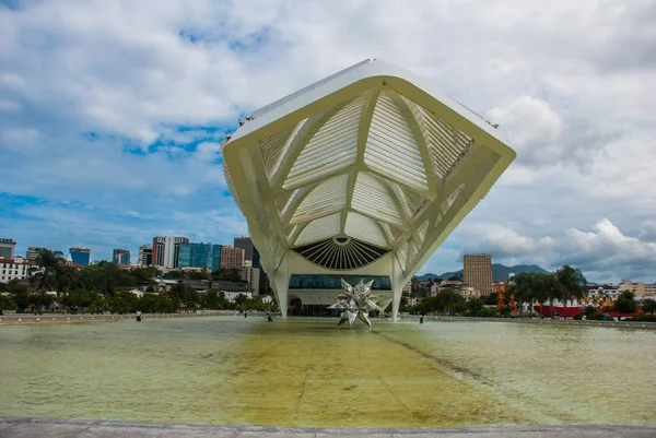 Rio de Janeiro, Brezilya: Yarının Müzesi, Yarın Müzesi, İspanyol mimar Santiago Calatrava tarafından tasarlandı — Stok fotoğraf