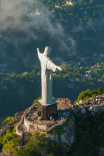 Christ the Redeemer statue on the top of a mountain, Rio De Janeiro, Brazil — Stock Photo, Image