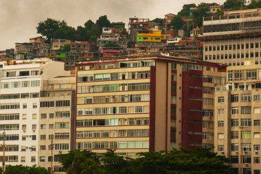 Rio de Janeiro, Copacabana plajı, Brezilya: Deniz ve plaj manzaralı güzel manzara. Rio de Janeiro'nun en ünlü plajı.