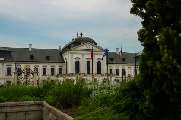 BRATISLAVA, ESLOVÁQUIA: Grassalkovich Palace. Palácio Presidencial em Bratislava — Fotografia de Stock