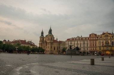 Prag, Çek Cumhuriyeti: Şehir merkezindeki Katolik Kilisesi