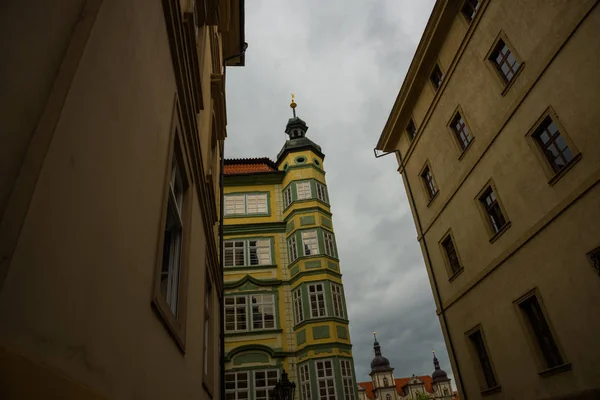 Город Огюст, Чехия: улица в историческом центре города . — стоковое фото