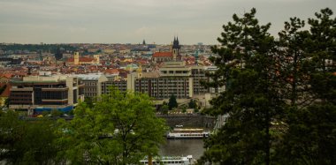 Prag, Çek Cumhuriyeti: Letensky bahçelerigözlem güvertesinden Prag'ın en güzel manzarası