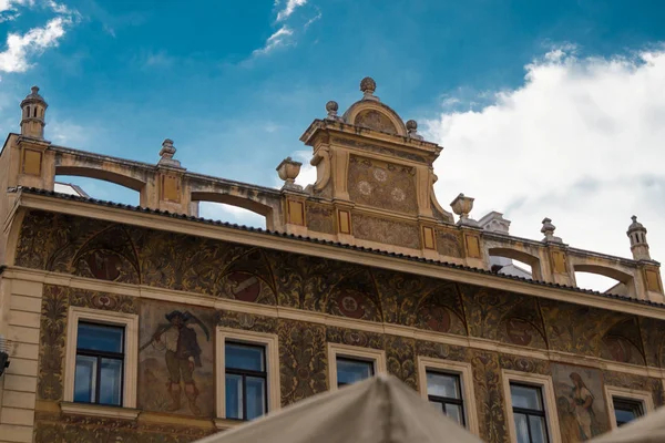 Praga, Repubblica Ceca: Bellissimo edificio nel centro storico di Praga — Foto Stock