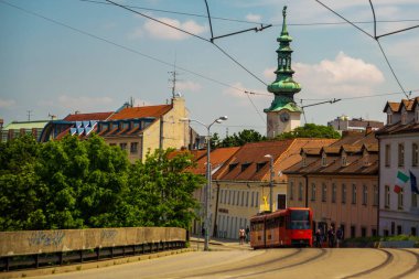 Bratislava, Slovakya: Bratislava'nın eski kentinde Michael's Gate