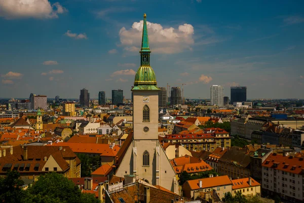 View on Bratislava city with St. Martin's Cathedral and Danube river,Bratislava,Slovakia — Stock Photo, Image