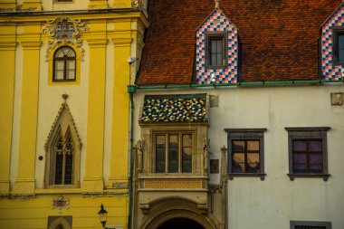 Bratislava, Slovakya: Mestske Muzeum. Eski Belediye Binası'nın çan kulesi. Bratislava Ana meydanında Bratislava Şehir Müzesi