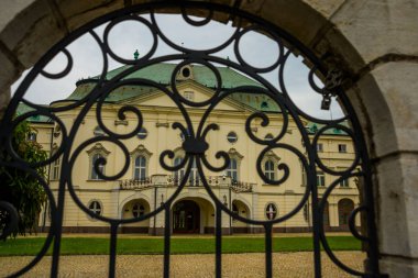 Bratislava,Slovakya: Piskoposluk Yaz Sarayı. Bratislava'da güzel tarihi bina