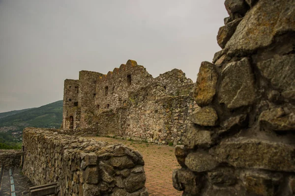Bratysława, Słowacja: ruiny zamku Devin niedaleko Bratysławy na Słowacji — Zdjęcie stockowe