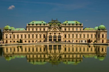 Viyana, Avusturya: Barok saray Belvedere Viyana'da aralarında güzel bir bahçe ile iki Barok saraylar oluşan tarihi bir yapı kompleksi,.