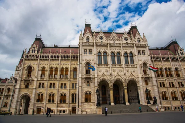 Budapest, Magyarország: Budapesti gyönyörű Parlament — Stock Fotó