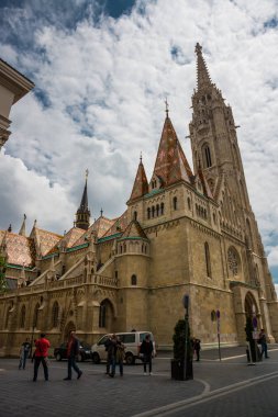 Budapeşte, Macaristan: Matthias Kilisesi, Budapeşte'de, Buda Kalesi Bölgesi'nin kalbinde, Fisherman's Bastion'un önünde yer alan bir Roma Katolik kilisesidir.